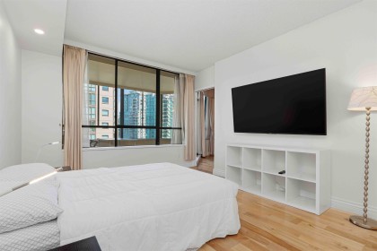 Photo 18 at 1602 - 738 Broughton Street, West End VW, Vancouver West