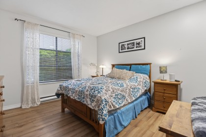 Photo 7 at 205 - 3151 Woodbine Drive, Edgemont, North Vancouver