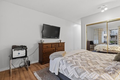 Photo 10 at 205 - 3151 Woodbine Drive, Edgemont, North Vancouver