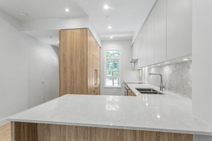 Photo 7 at 105 - 2304 Emery Court, Lynn Valley, North Vancouver