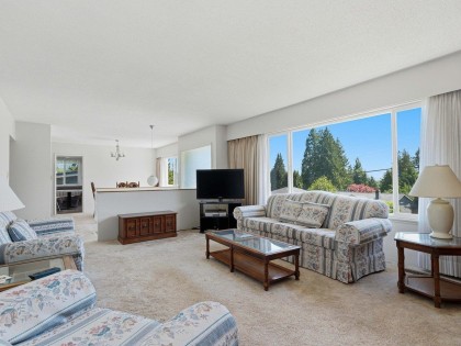 Photo 5 at 1218 Chamberlain Drive, Lynn Valley, North Vancouver