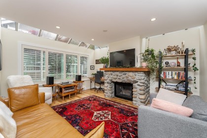 Photo 2 at 5 - 219 E 8th Street, Central Lonsdale, North Vancouver