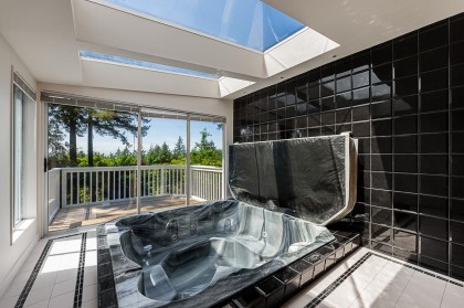 Photo 16 at 4415 Woodcrest Road, Cypress Park Estates, West Vancouver