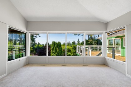 Photo 7 at 4415 Woodcrest Road, Cypress Park Estates, West Vancouver