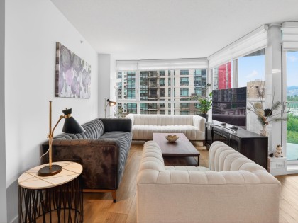 Photo 2 at 801 - 1189 Melville Street, Coal Harbour, Vancouver West