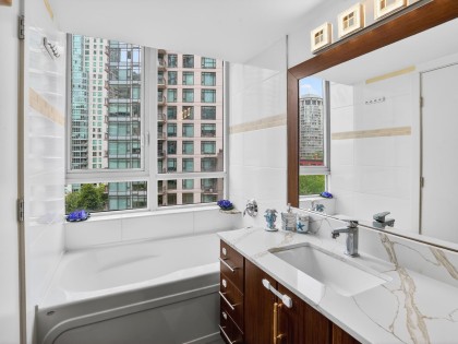 Photo 16 at 801 - 1189 Melville Street, Coal Harbour, Vancouver West