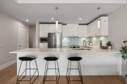 Photo 7 at 206 - 1591 Bowser Avenue, Norgate, North Vancouver