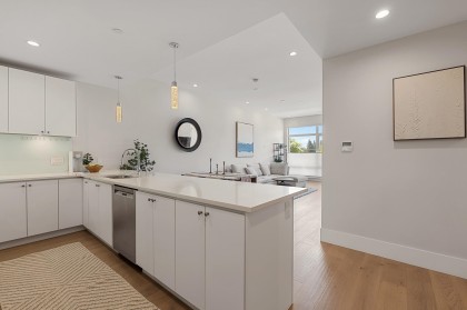 Photo 10 at 206 - 1591 Bowser Avenue, Norgate, North Vancouver