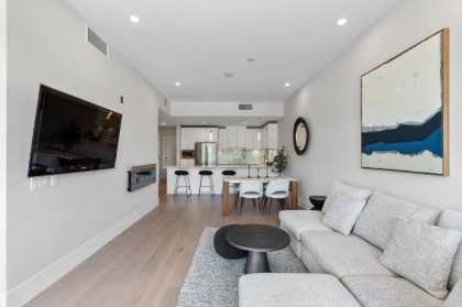 Photo 8 at 206 - 1591 Bowser Avenue, Norgate, North Vancouver