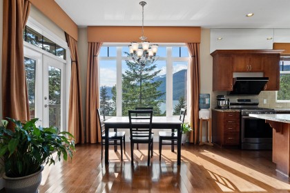 Photo 5 at 300 Ocean Crest Drive, Furry Creek, West Vancouver