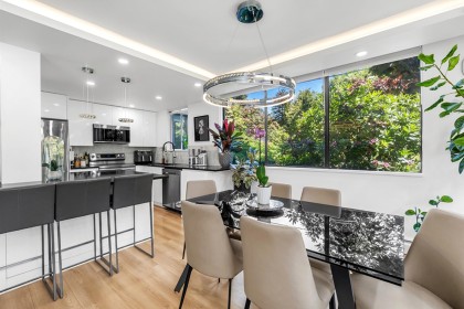 Photo 5 at L1 - 555 13th Street, Ambleside, West Vancouver