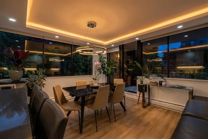 Photo 9 at L1 - 555 13th Street, Ambleside, West Vancouver