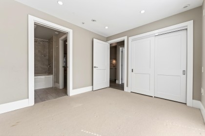 Photo 6 at 7523 Yukon Street, Marpole, Vancouver West