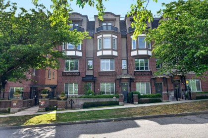 Photo 1 at 7523 Yukon Street, Marpole, Vancouver West