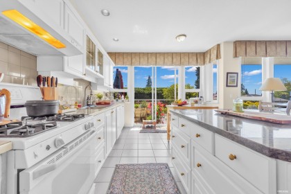 Photo 10 at 2322 Lawson Avenue, Dundarave, West Vancouver