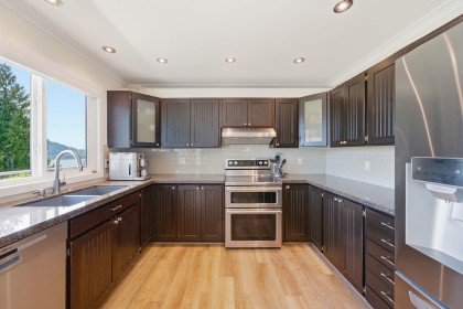 Photo 8 at 4015 Cummins Place, Dollarton, North Vancouver