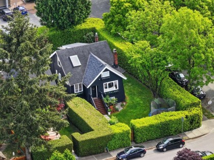 Photo 3 at 3392 W 8th Avenue, Kitsilano, Vancouver West