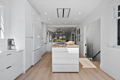 Photo 11 at 3392 W 8th Avenue, Kitsilano, Vancouver West