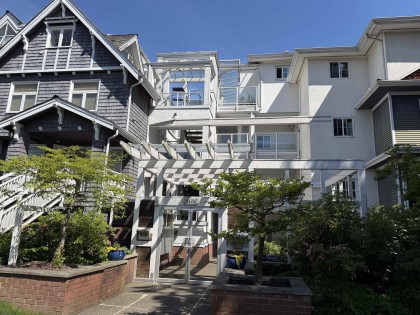 Photo 2 at 313 - 2175 W 3rd Avenue, Kitsilano, Vancouver West