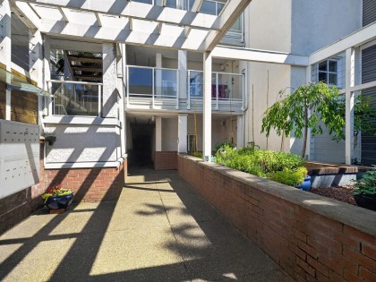 Photo 3 at 313 - 2175 W 3rd Avenue, Kitsilano, Vancouver West