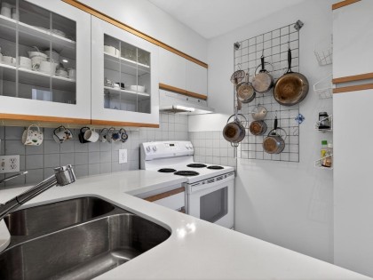 Photo 10 at 313 - 2175 W 3rd Avenue, Kitsilano, Vancouver West