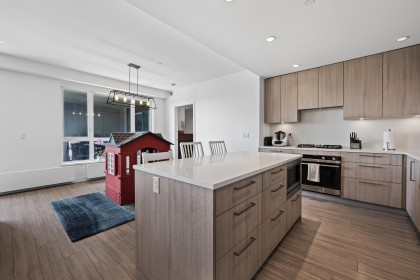 Photo 9 at 306 - 707 E 3rd Street, Queensbury, North Vancouver