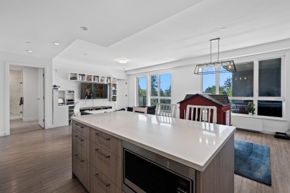 Photo 10 at 306 - 707 E 3rd Street, Queensbury, North Vancouver