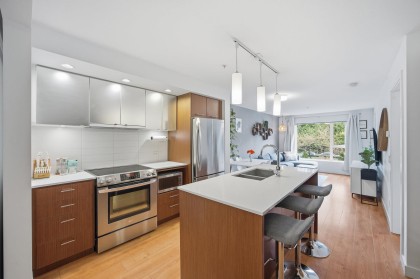 Photo 1 at 209 - 221 E 3rd Street, Lower Lonsdale, North Vancouver