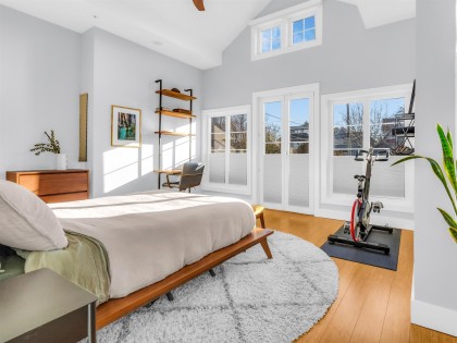 Photo 13 at 420 W 17th Avenue, Cambie, Vancouver West