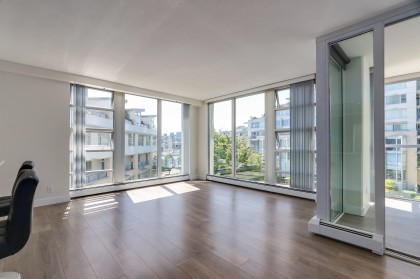 Photo 2 at 501 - 1228 Marinaside Crescent, Yaletown, Vancouver West