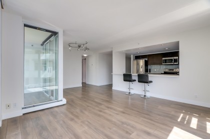 Photo 6 at 501 - 1228 Marinaside Crescent, Yaletown, Vancouver West
