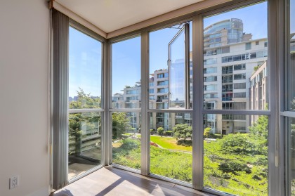 Photo 17 at 501 - 1228 Marinaside Crescent, Yaletown, Vancouver West