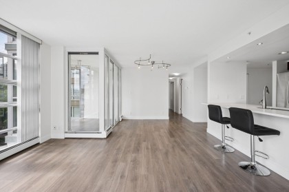 Photo 12 at 501 - 1228 Marinaside Crescent, Yaletown, Vancouver West