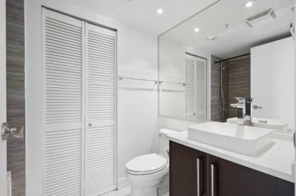 Photo 24 at 501 - 1228 Marinaside Crescent, Yaletown, Vancouver West