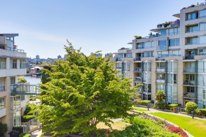Photo 18 at 501 - 1228 Marinaside Crescent, Yaletown, Vancouver West