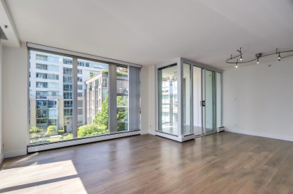 Photo 4 at 501 - 1228 Marinaside Crescent, Yaletown, Vancouver West