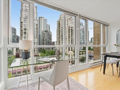 Photo 5 at 708 - 1188 Richards Street, Yaletown, Vancouver West