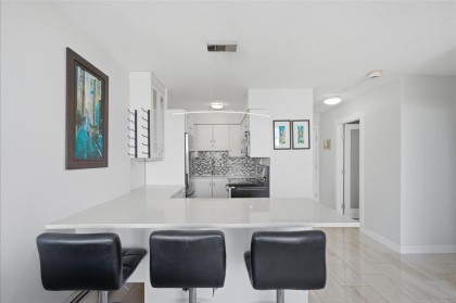 Photo 6 at 802 - 1251 Cardero Street, West End VW, Vancouver West