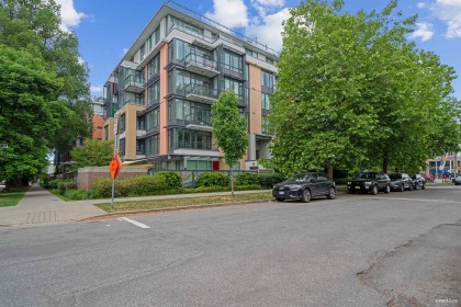 Photo 2 at 704 - 2565 Maple Street, Kitsilano, Vancouver West