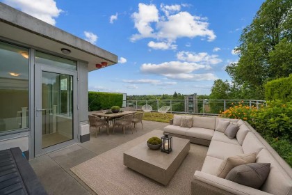 Photo 1 at 704 - 2565 Maple Street, Kitsilano, Vancouver West