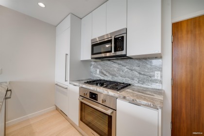 Photo 5 at 704 - 2565 Maple Street, Kitsilano, Vancouver West