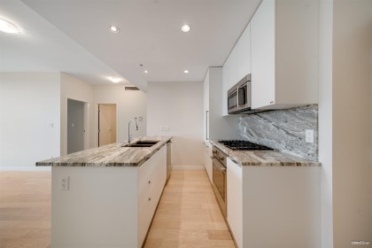 Photo 8 at 704 - 2565 Maple Street, Kitsilano, Vancouver West