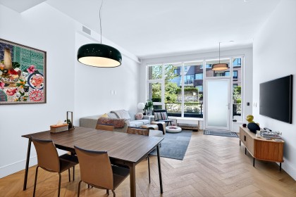 Photo 3 at 518 W 30th Avenue, Cambie, Vancouver West