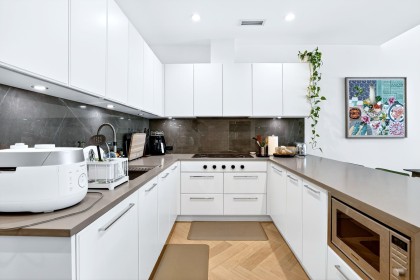 Photo 9 at 518 W 30th Avenue, Cambie, Vancouver West