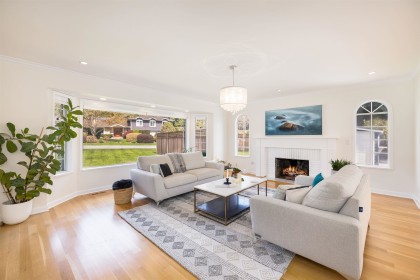 Photo 5 at 510 Newdale Place, Cedardale, West Vancouver