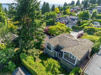 Photo 3 at 1450 25th Street, Dundarave, West Vancouver