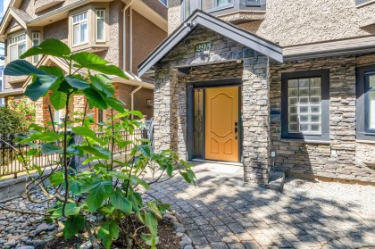 Photo 2 at 295 W 63rd Avenue, Marpole, Vancouver West
