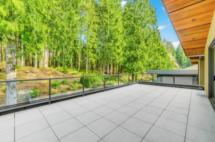 Photo 16 at 31 Glenmore Drive, Glenmore, West Vancouver
