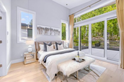 Photo 10 at 31 Glenmore Drive, Glenmore, West Vancouver