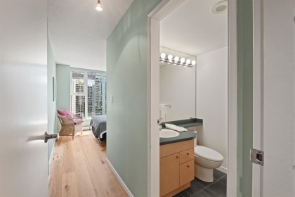 Photo 17 at 1207 - 1009 Expo Boulevard, Yaletown, Vancouver West